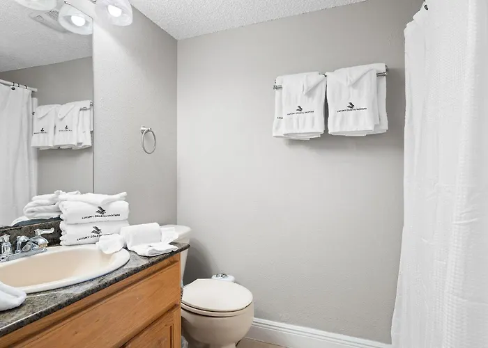 Holiday home Ocean Breeze East 201 *