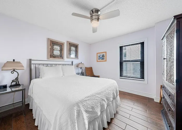 Ocean Breeze East 201 * Pensacola